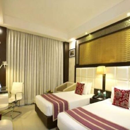Kings Forth Hotels Ню Делхи Екстериор снимка
